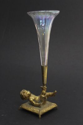 Vase cornet en bronze et cristal irisé - Photo 1