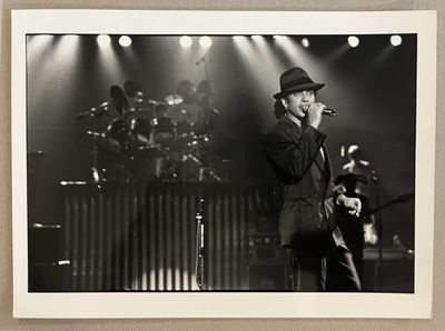 Jacky Guillaume. Bernard Lavilliers sur scène, vers 1980.