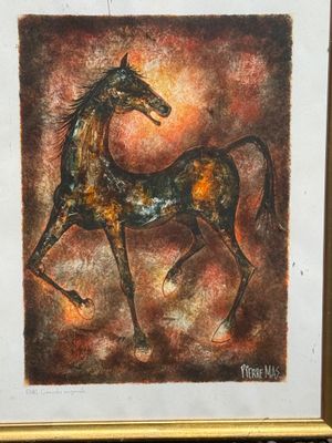 tableau représentant un cheval, dans un cadre doré, sur fond marron