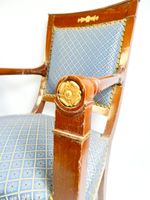 Paire de fauteuils dossiers droits de style Empire, pieds ba… (photo 3)