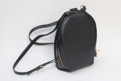 LOUIS VUITTON PARIS. Sac à dos Mabillon en cuir épi noir.