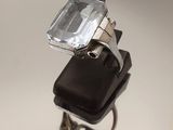 une bague posée sur un téléphone portable