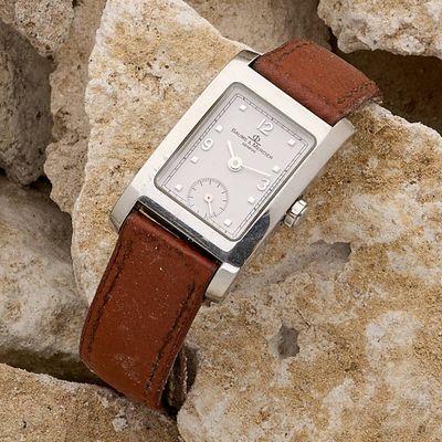 BAUME & MERCIER HAMPTON Montre bracelet en acier, cadran bla…