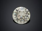 une image représentant un diamant sur fond noir