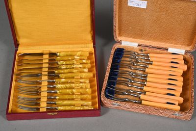 a lot of knives that are in a case