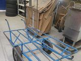 a cart that is sitting in the middle of a room