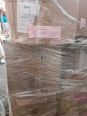Palette de vêtements de seconde main – env. 220 kg