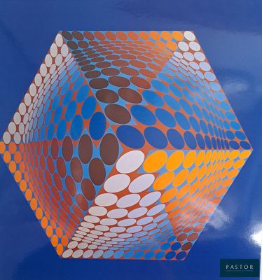 une image représentant un livre sur lequel figure l'illustration d'un cube