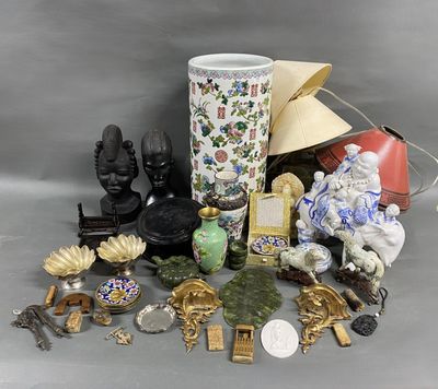 a lot of items that are sitting on a table