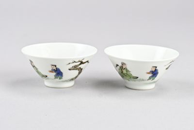 paire de bols en porcelaine chinoise décorés d'oiseaux et de fleurs