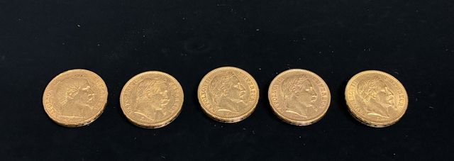 Cinq pièces de monnaie en or à valeur faciale de 20 francs 1855A,...