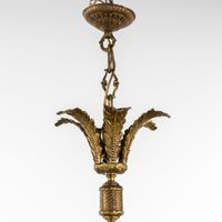 Grand lustre de château orné de putti, en bronze doré, de st… (photo 3)