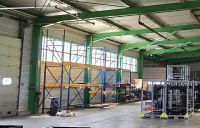 - Environ 7 m linéaires de rack métallique
