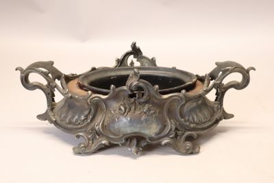 Jardinière en métal argenté de style Louis XV Rocaille, inté…