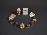 many different pieces of jewelry arranged in a circle