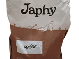 un sac de croquettes pour chien sur lequel est apposée une étiquette