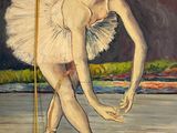 tableau représentant une femme vêtue d'un tutu blanc et d'un bandeau rouge, devant un tableau représentant une femme vêtue d'un tutu blanc et d'un bandeau rouge