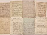 une collection de manuscrits anciens sur un fond blanc