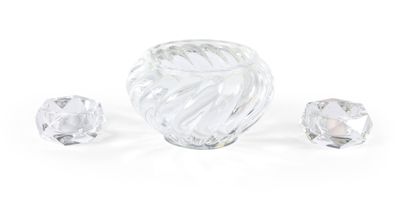 CENDRIER rond en cristal à décor de godrons tors.…