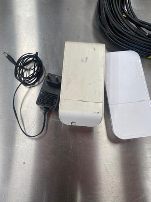 1 ROUTEUR HAUT DEBIT Mikrotik N/S: AE820AA40080 - 1 ANTENNE …