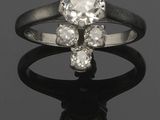 une bague à grappes de diamants de taille ancienne
