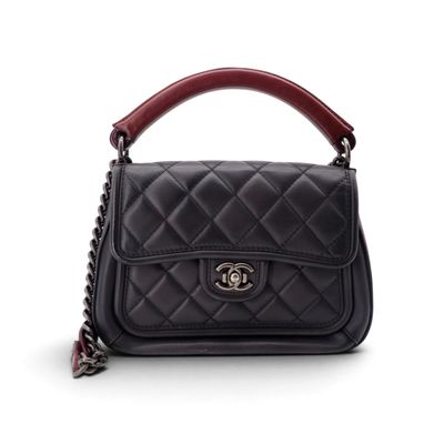mini-sac à rabat Chanel en cuir matelassé noir