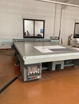 Un traceur jet d'encre grand format OCE ARIZONA 35XT numéro …