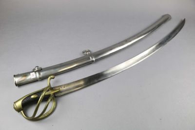 paire de sabres japonais avec poignées et fourreaux en laiton