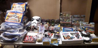 Important lot de jouets disney infinity , skylanders , star … - Photo 1