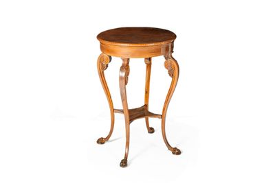 Table de travail Travail nordique, milieu du XIXe siècle.