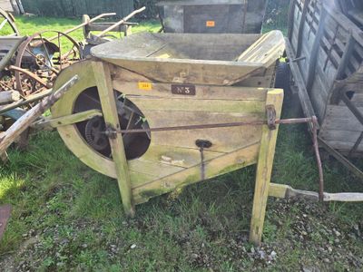 Tarare (N°3) Mise à prix : 10€