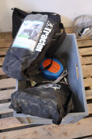 Lot de harnais de sécurité. Non conforme