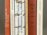 trois livres superposés