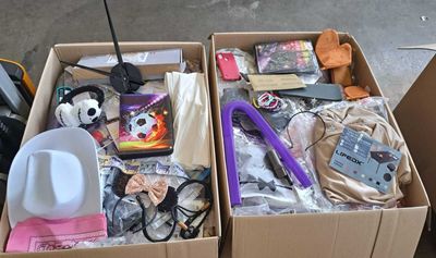 22 / 1 palette de 126 kg de mix (chapeau, horloge, cac… - Photo 1