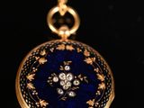 an image of a close up of a gold and blue locke