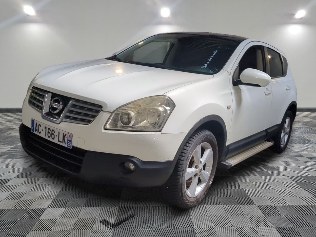 NISSAN - QASHQAI 2.0 DCI 150 FAP ACENTA - GO - Mise en service: 18/08/2009 - Boite de vitesse à contrôler