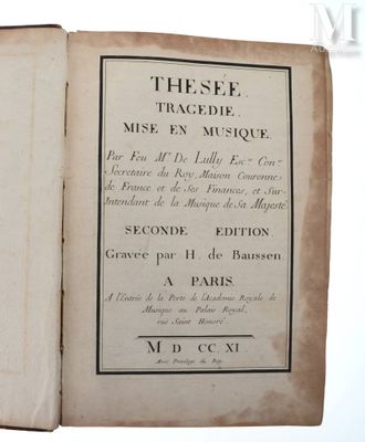 un livre ouvert dont on peut lire le titre