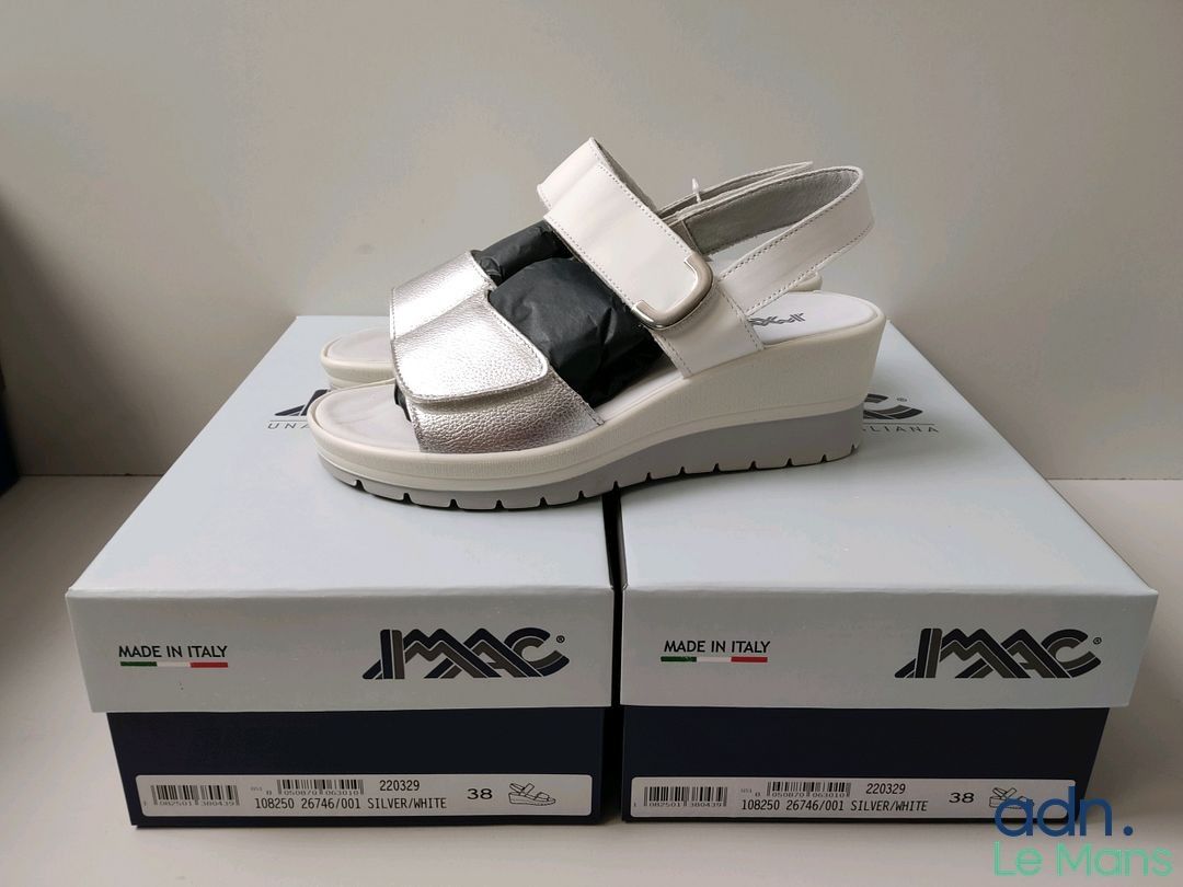 Objets d'art & Curiosités