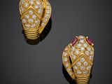 une paire de boucles d'oreilles à clip en rubis et diamants