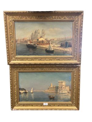 deux tableaux représentant des bateaux dans un port, avec des bâtiments en arrière-plan