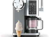 un cornet de glace posé à côté d'une cafetière