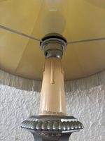 Lampe au pied imitant un bougeoir et sa bougie avec un abat-… (photo 3)