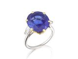 une bague en saphir et diamant