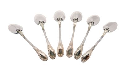 six cuillères en argent en forme de cuillères