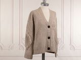 une photo d'un pull pour femme sur un mannequin