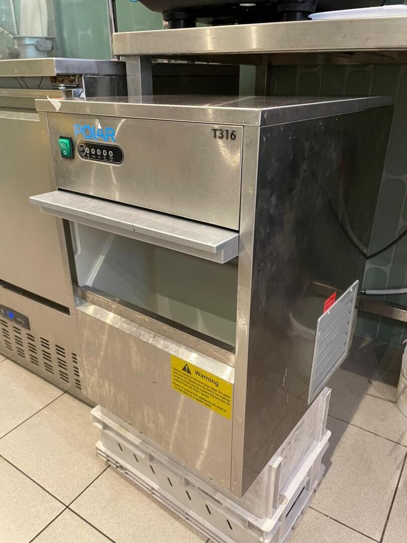 Machine à glaçons POLAR modèle T316