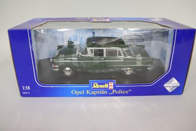 REVELL Véhicule miniature 1/18