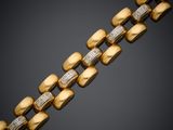 un bracelet en or et diamants, par Cartier