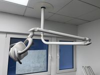 1 unité de dentiste de 2014 comprenant :