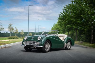Voiture Particulière - Modèle Non Spécifié - Estimation 20 000 à 25 000 €
